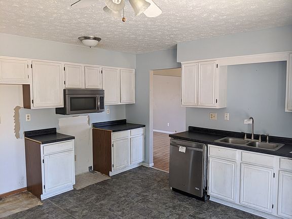 5th image of 9352 Densmore Dr
