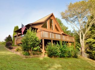 520 Country Mountain Ridge Dr, Murphy, NC 28906