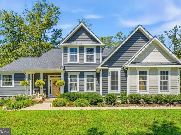 450 Wiley Ln, Fredericksburg, VA 22406