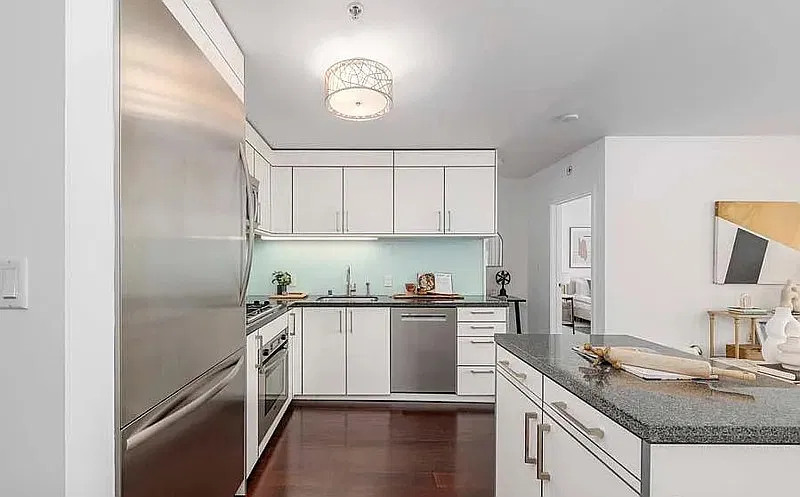 1 bed, 1.0 bath, 809 sqft, $3,800 — Photo 1