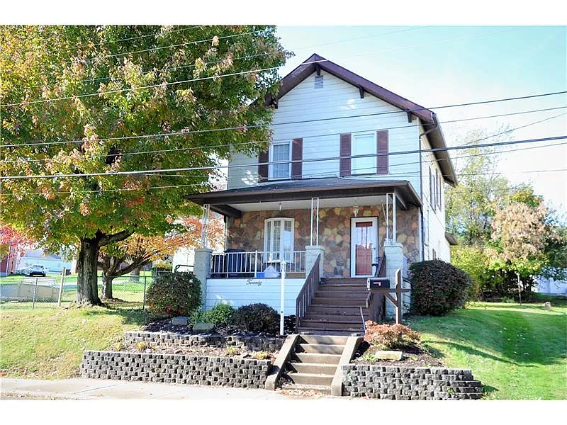 20 Laurel Ave photo 1