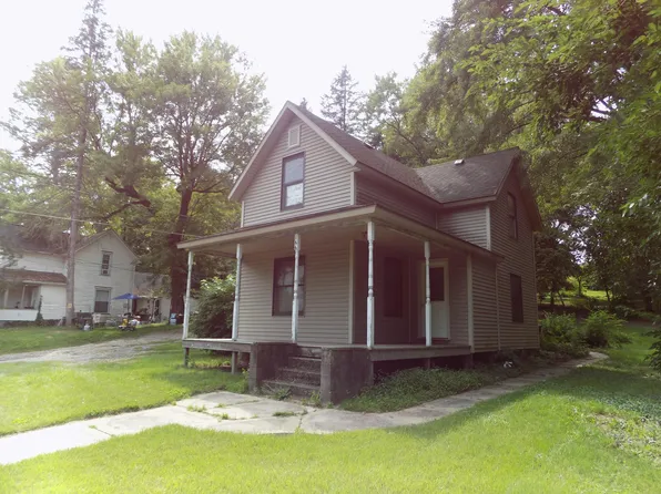 166 N West St, Coloma, MI 49038