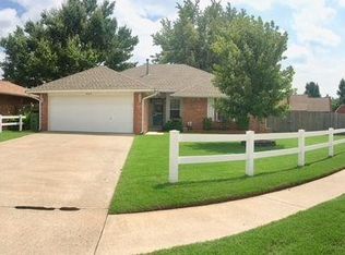 4804 Wilcox Ln, Yukon, OK 73099