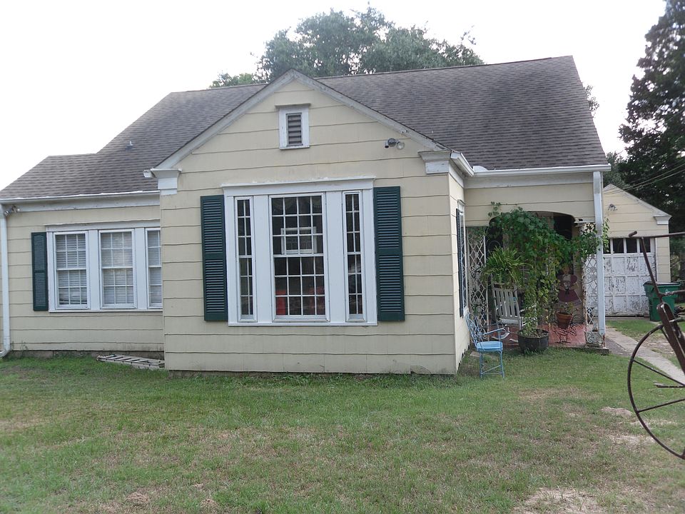 1st image of 101 Montgomery Dr
