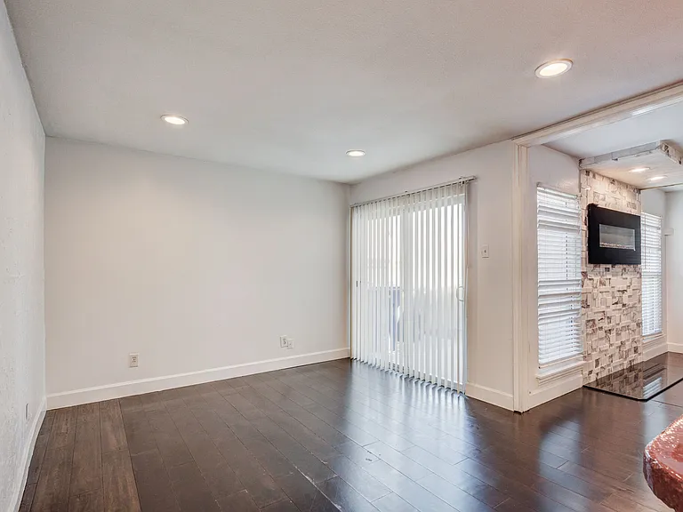 1714 Place One Ln — Photo 13