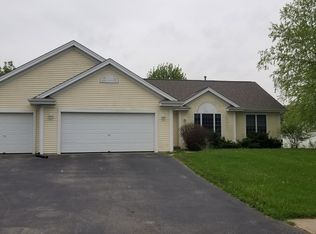 3821 Golden Prairie Ave, Rockford, IL 61109