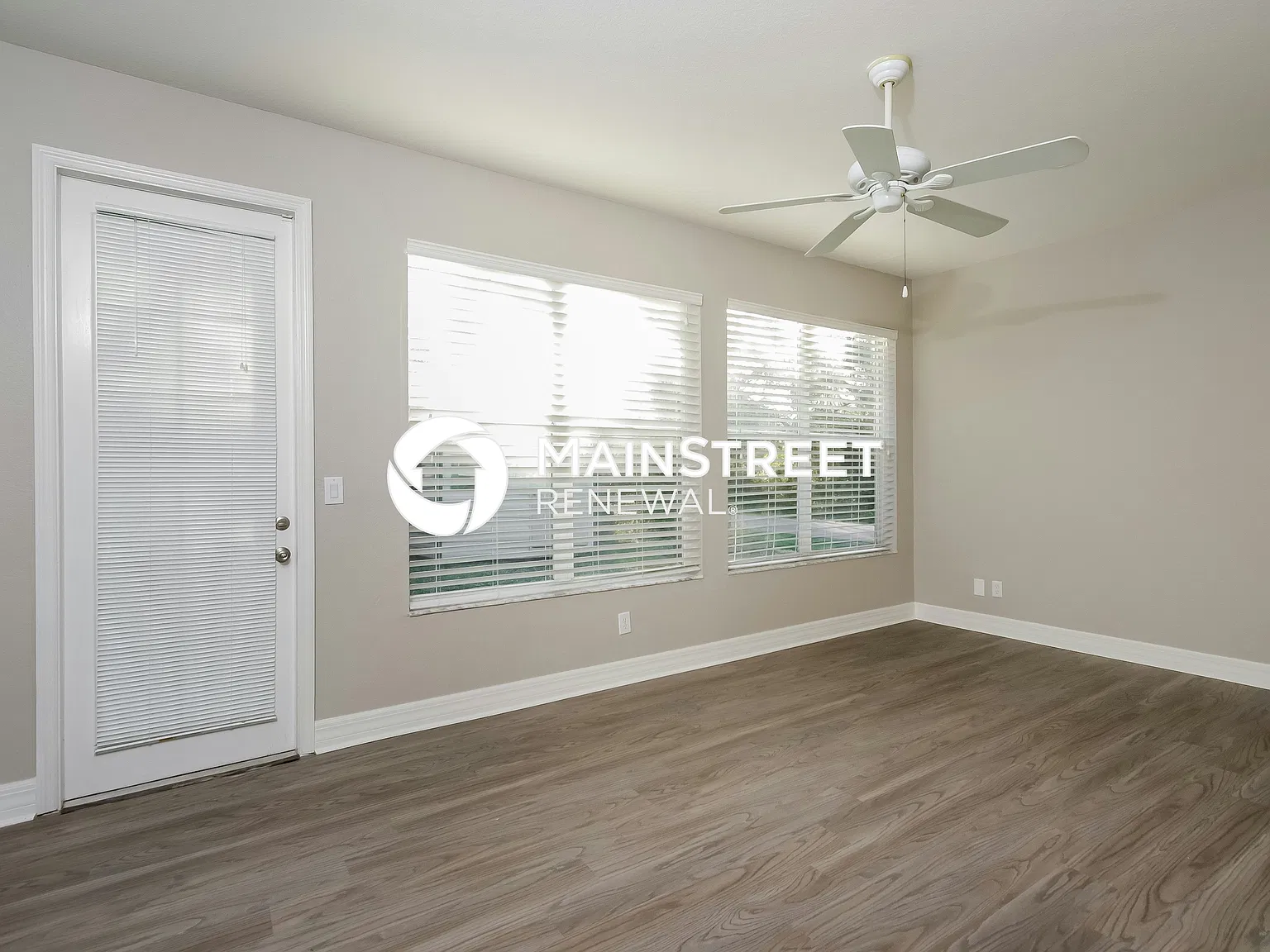 2406 Cleo St — Photo 4