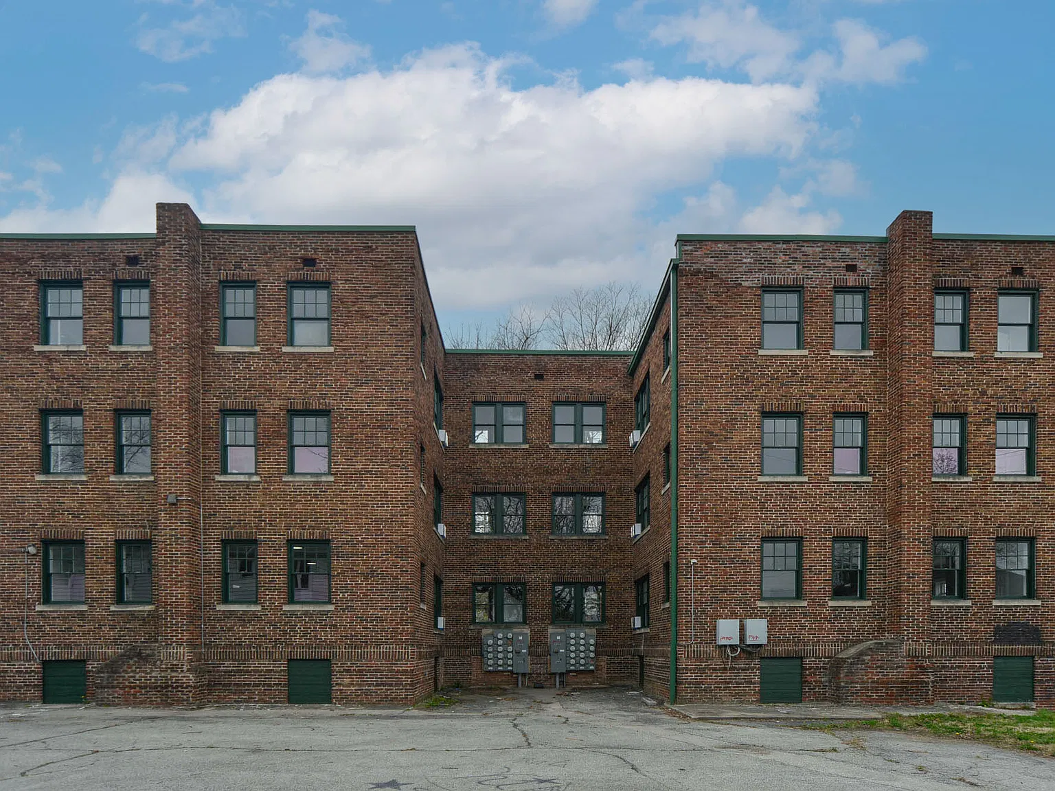 *Coming Soon* 5345 E Washington St Unit 8 Indpls, In 46219 — Photo 2