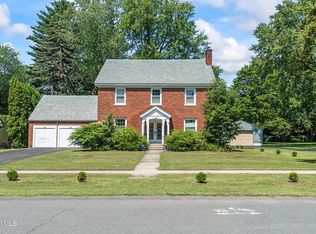 28 Tudor Rd, Albany, NY 12203