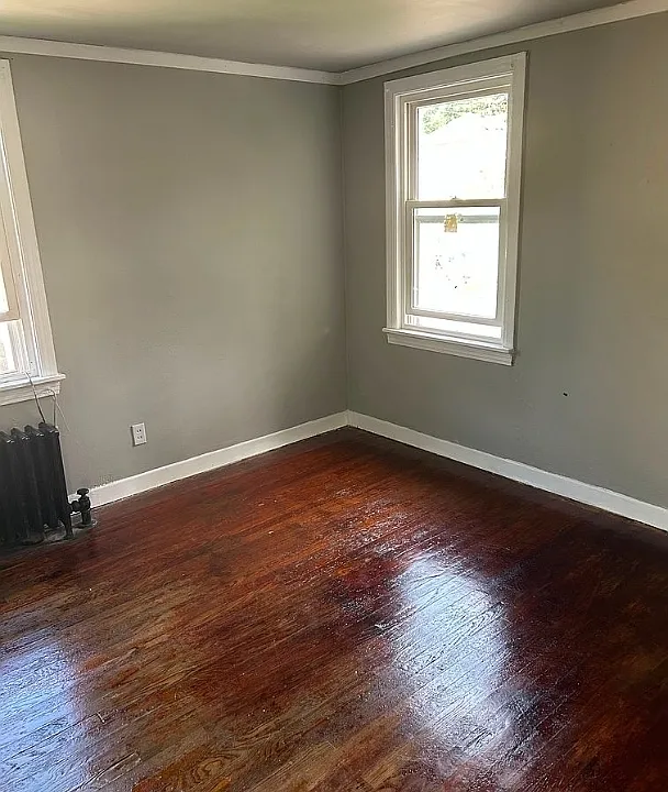 322 Conklin Ave #2