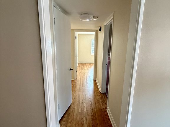5th image of 3814 Nanz Ave #2