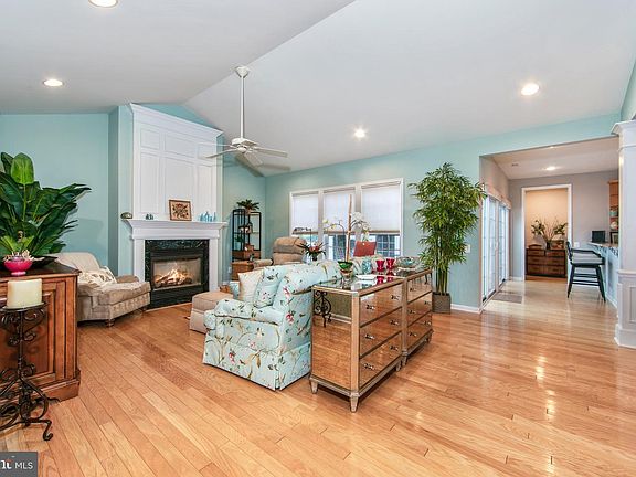 3rd image of 24 Old Mill Dr