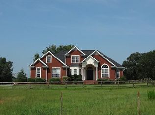 1137 Woodlawn Rd, Mansfield, GA 30055