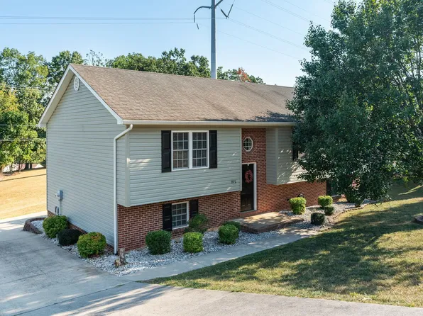 812 Paul St, Staunton, VA 24401