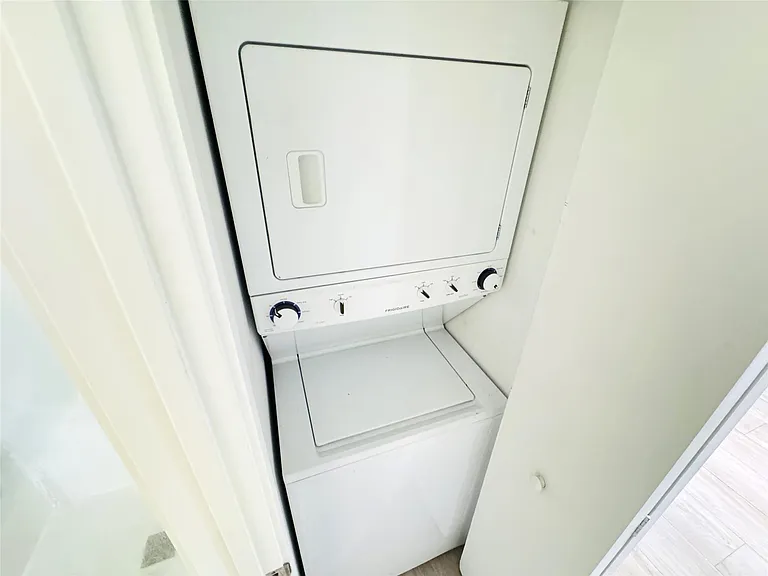 55 SW 9th St #2707 — Photo 8