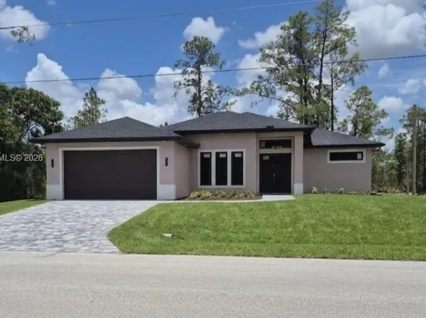 3207 E 10th St, Lehigh Acres, FL 33972