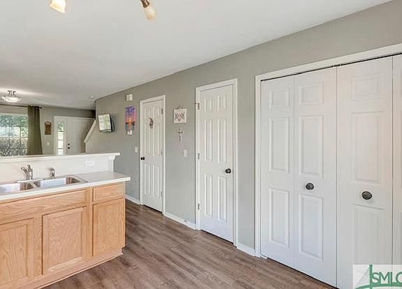 4th image of 46 Bushwood Dr