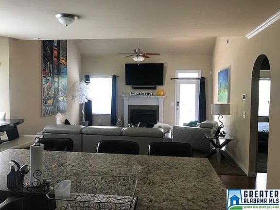 3rd image of 215 Puttenum Way