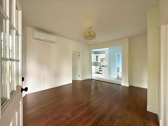 3rd image of 11 Courtney Ave #1
