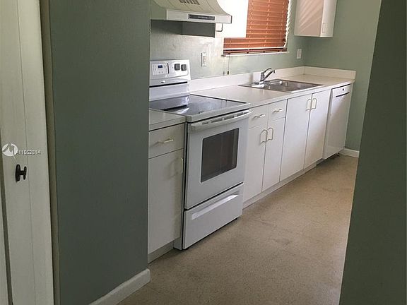 2nd image of 2646 SE 19th Ct #204-D