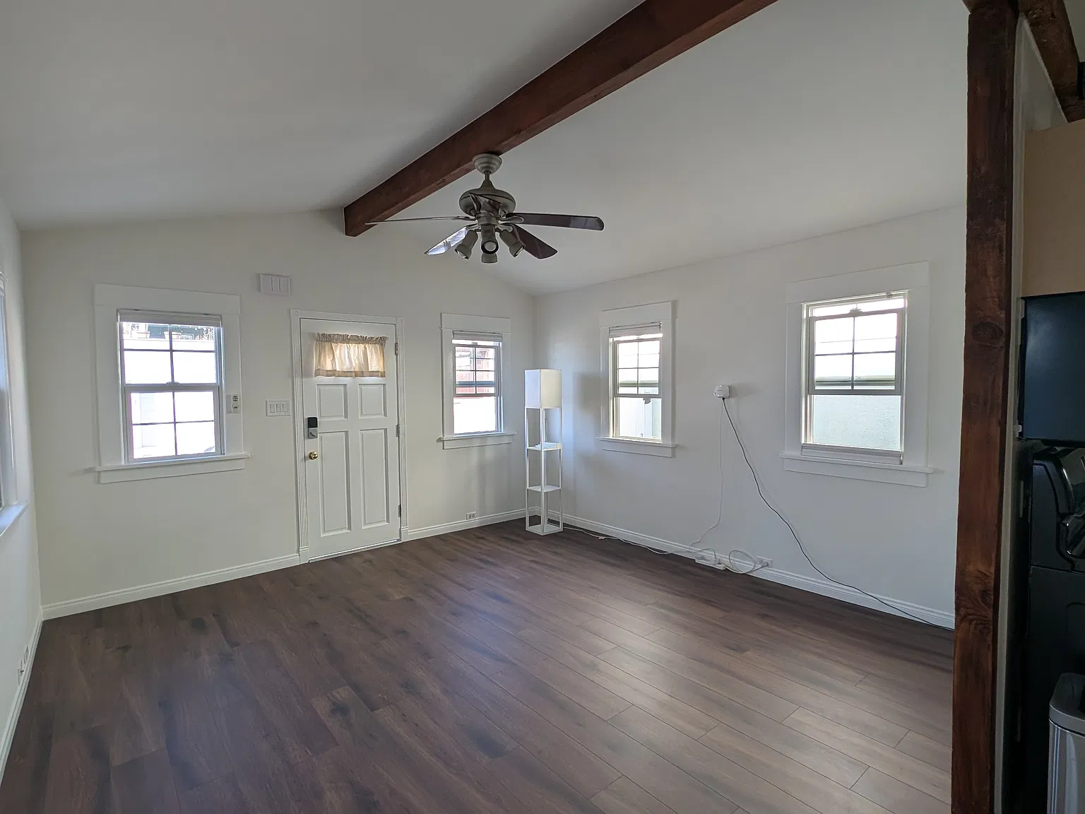2 bed, 1109 sqft, $5,000 — Photo 2