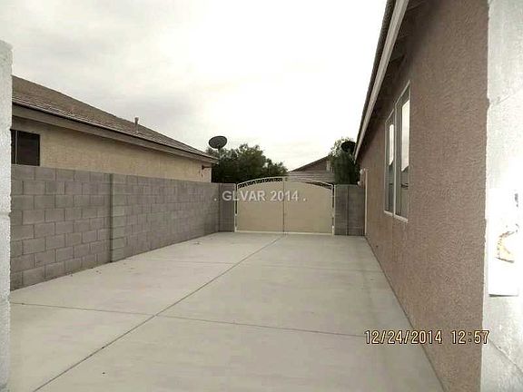 3rd image of 5418 Regal Willow Ct