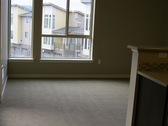3rd image of 944 Discovery Cir NE Unit 411