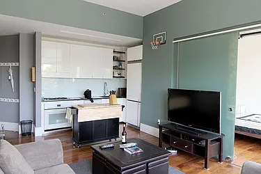 Rented by Nest Seekers International