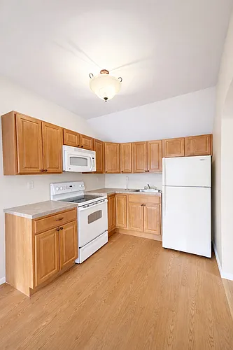 167 Middle Rd #1 Photo 1