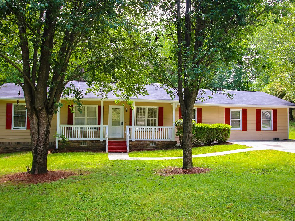 1st image of 1952 S Oak Dr #5