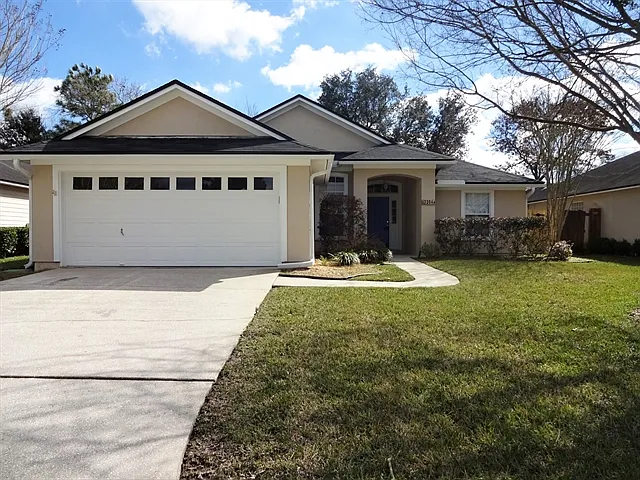 3 bed, 2.0 bath, 1586 sqft, $2,535 — Photo 1