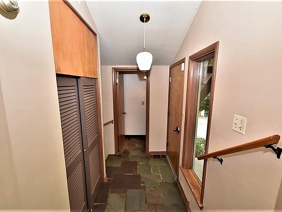 4th image of 34565 Sherwood Dr