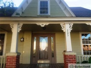 205 S Main St, Robersonville, NC 27871