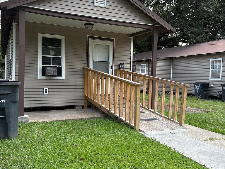 719 Ann St — Photo 1