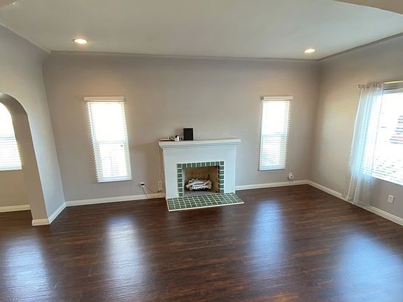 5th image of 9147 La Salle Ave
