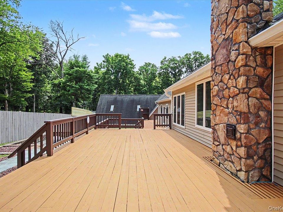 70 Camp Drive, Rhinebeck, NY 12572 | MLS #1026621 | Zillow