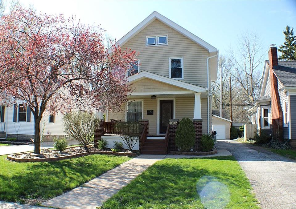 1st image of 213 Stanford Ave