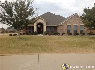 200 Shadow Ln, Shady Shores, TX 76208