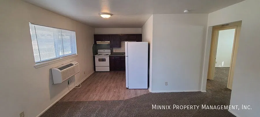 711 S Austin Ave #202