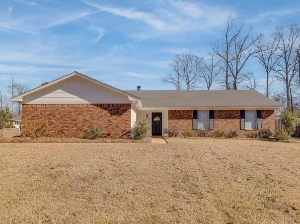 321 Sylvan Lakes Dr, West Monroe, LA 71291