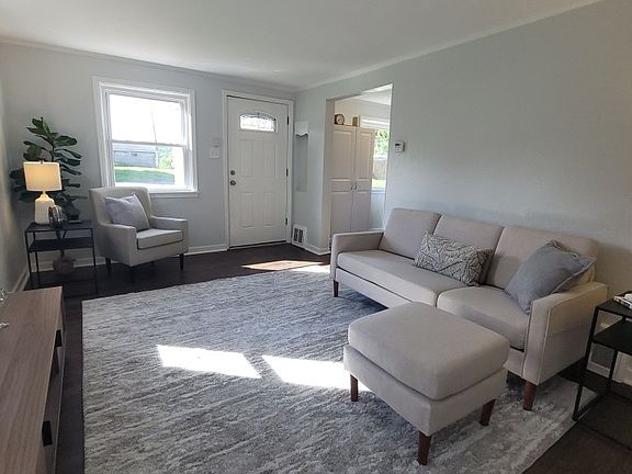3rd image of 501 Manning Ave