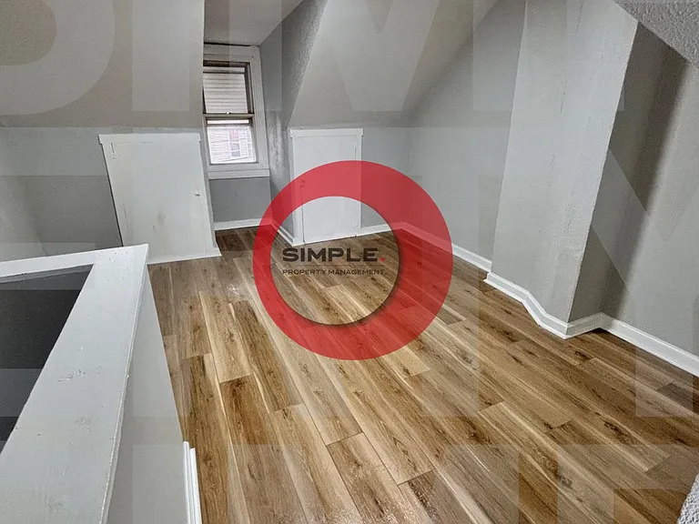 426 Wunder St — Photo 6