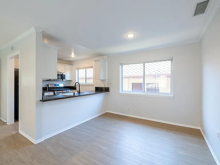 5302 Colodny Ave — Photo 20
