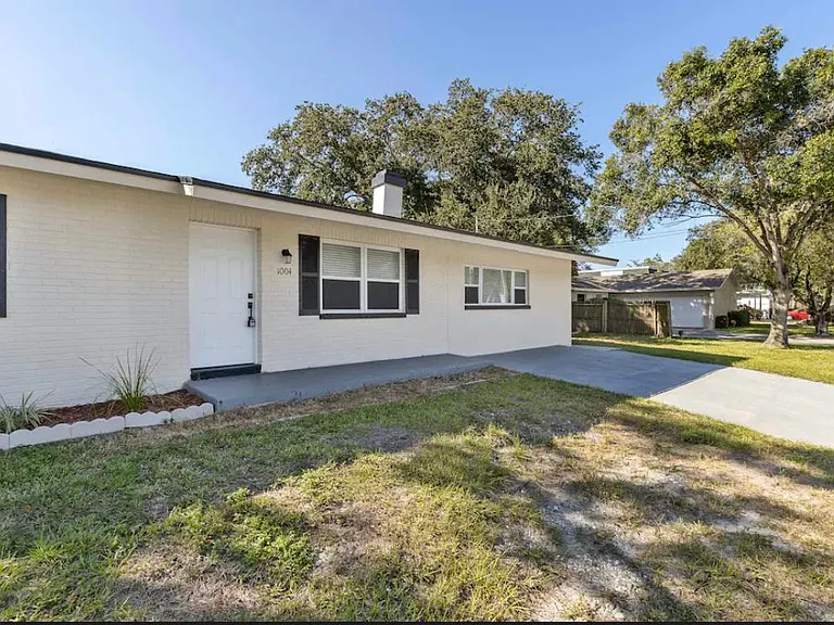 1004 N Betty Ln — Photo 22