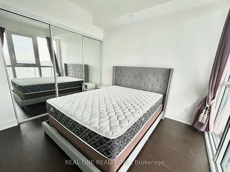 7 Grenville St #3009 — Photo 13