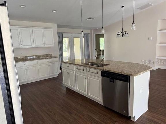 4th image of 3707 SE 24th St