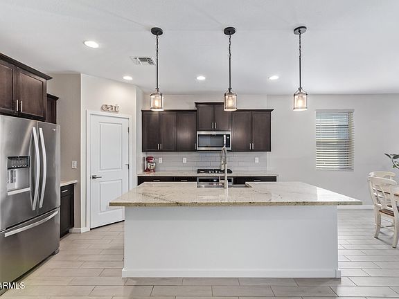 3rd image of 2663 E Alida Trail
