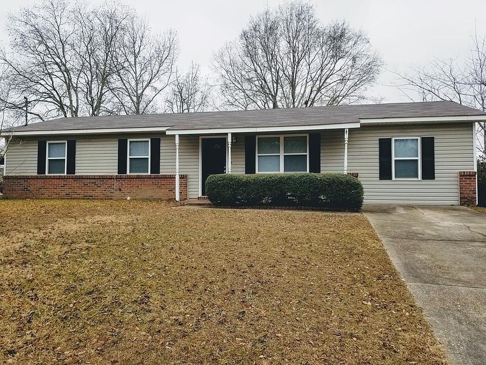 1st image of 2602 Creekwood Dr