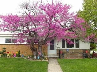 15251 Leland St, Roseville, MI 48066