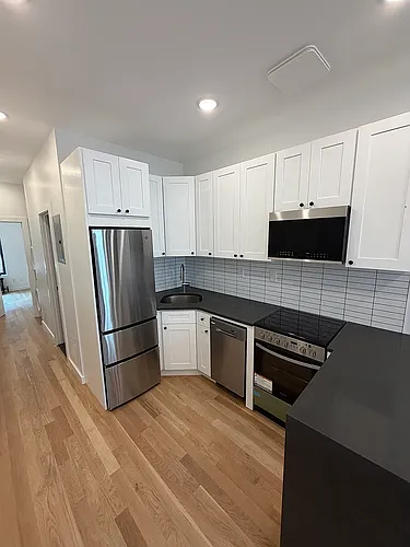 106 Steuben St #1R Photo 1